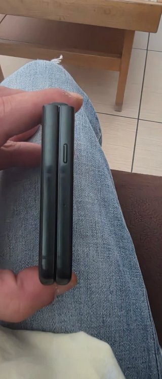 Motorola Razr 60 Ultra 512GB scarab come nuovo