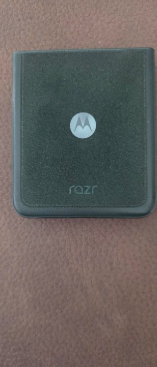Motorola Razr 60 Ultra 512GB scarab come nuovo