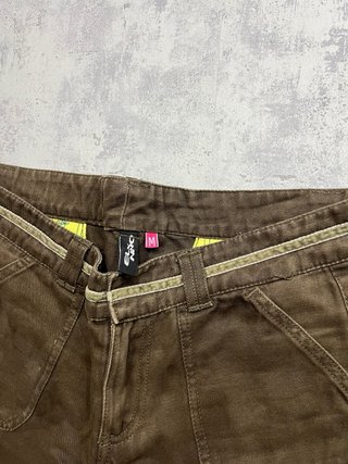 Pantalón niño verde con estampado