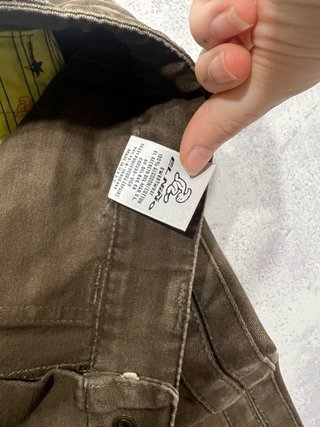 Pantalón niño verde con estampado