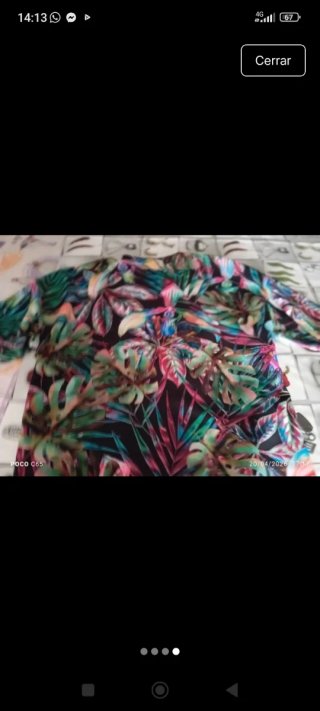 Chaqueta bomber estampada floral. Si precio es 98€