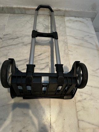 Carro para mochila marca Safta
