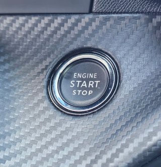 Peugeot 208 2021