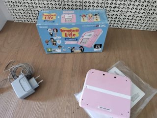 Nintendo 2DS Tomodachi Life Rosa
