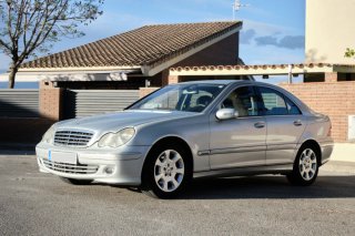 Mercedes-Benz Clase C 2005