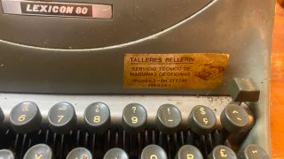 Máquina de escribir Hispano Olivetti Lexicon 80