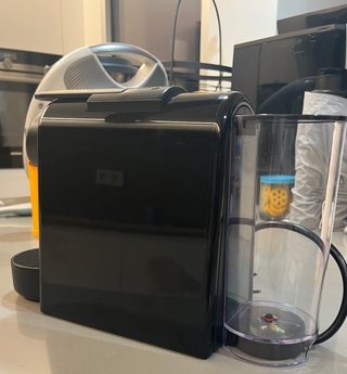 Cafetera Nespresso Delonghi Essenza Mini Negra