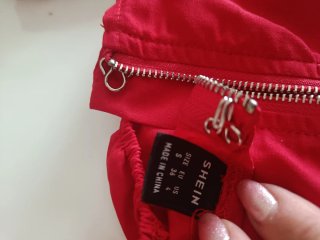 Top corto Shein rosso maniche lunghe