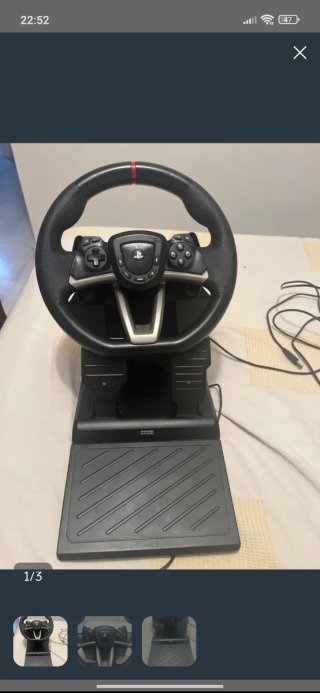 Volante HORI PS4 con Pedales