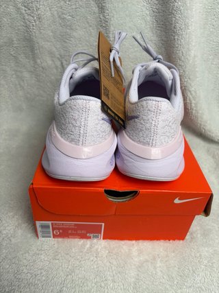 Nike Versair Talla 37.5 Rosa/Morado