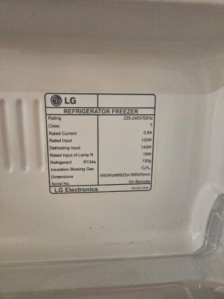 Nevera LG plateada de 1.70