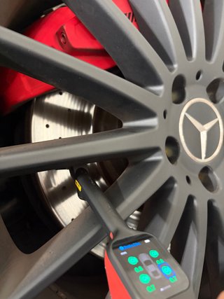 Mercedes-Benz Clase A45 AMG buckets y techo