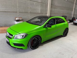 Mercedes-Benz Clase A45 AMG buckets y techo