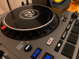 Controladora DJ Numark Mixstream Pro Go