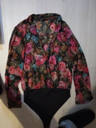 Blusa floral manga larga