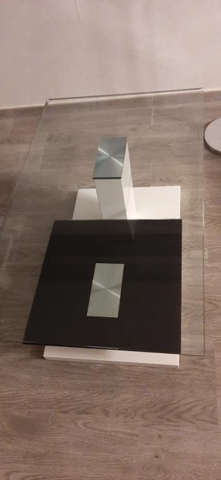 Mesa baja cristal y madera moderna