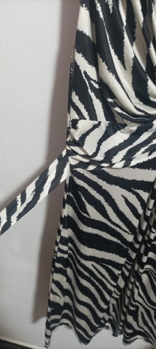 Vestido corto estampado cebra