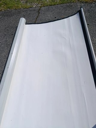 Toldo blanco de plástico