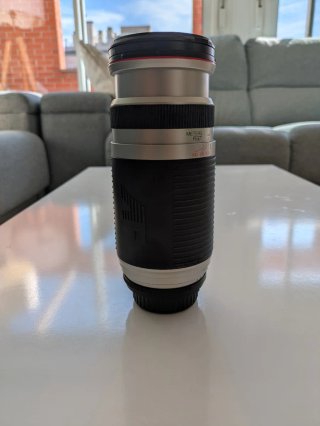 Nikon F80 analógica con dos objetivos adicionales