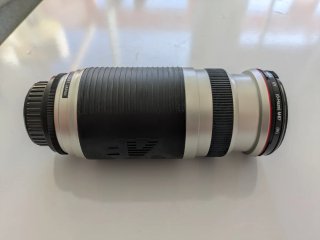 Nikon F80 analógica con dos objetivos adicionales