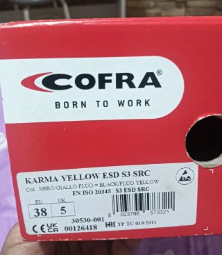 Zapatos de seguridad Cofra negros y verdes