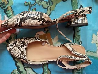 Zapatos mujer estampado serpiente
