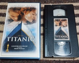 Titanic collar en un cuadro + REGALO cinta vhs