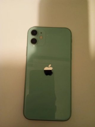 iPhone 11 Apple