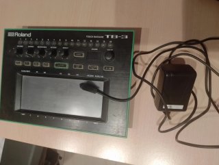 Roland TB-3 Touch Bassline Sintetizador