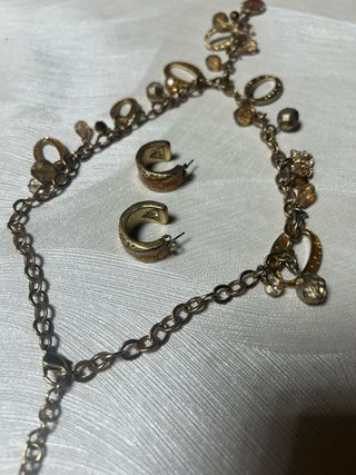 Conjunto Guess: Pulsera, Collar y Pendientes