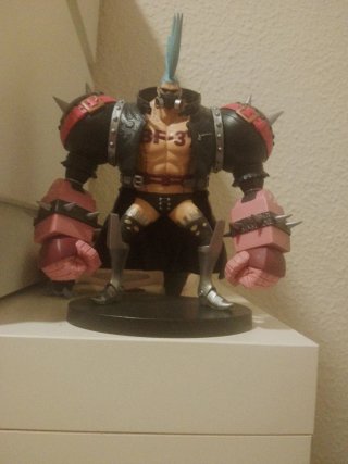 Figura One Piece Franky  one Piece red film + gora