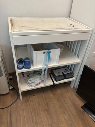 Cuna y cambiador IKEA