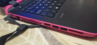 Ordenador portátil HP Pavilion rosa