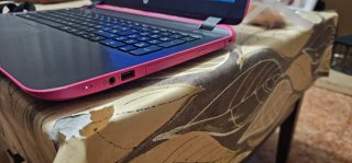 Ordenador portátil HP Pavilion rosa