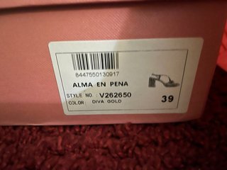 Elegantes Sandalias Oro Sin Estrenar