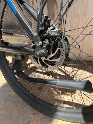 Bicicleta Eléctrica Negra y Azul