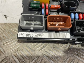 CAJA RELES / FUSIBLES PEUGEOT 207 SW 9664997780