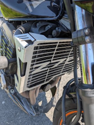 Kawasaki Z750 R Negra.
