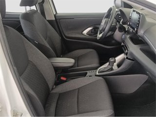 TOYOTA Yaris 5P Active Tech 120H e-CVT