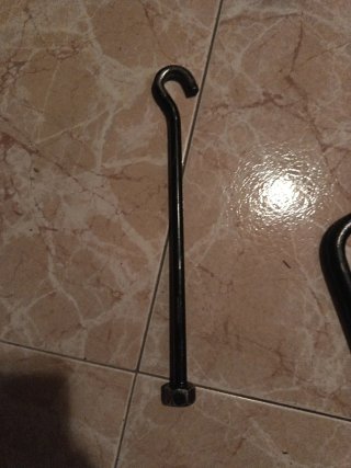 Gato mecánico y llave coche 406 cupe