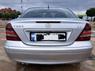 Mercedes-Benz Clase C 2005