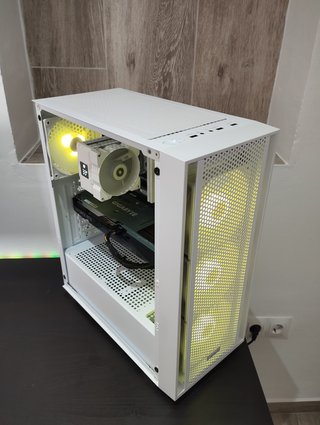PC Gaming RTX 4070 Ryzen 7 5800X 32GB RAM
