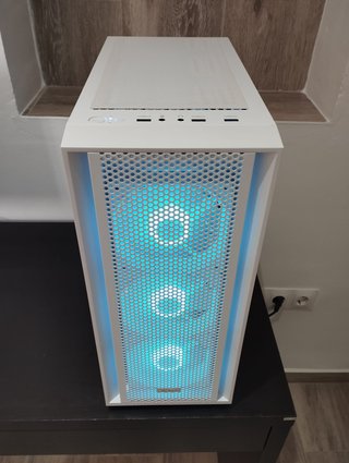 PC Gaming RTX 4070 Ryzen 7 5800X 32GB RAM