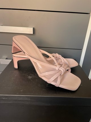 Sandalias tacón beige/rosa talla 38