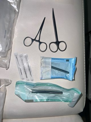 Lote material piercer anillador esterilizado