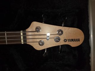 Bajo Yamaha BB-404 Madera