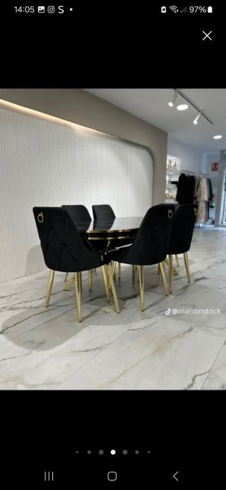 Mesa de comedor y 6 sillas de terciopelo