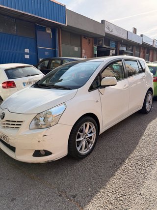 Toyota Verso 2011