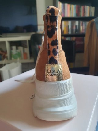 Botas Lola Casademunt Marrones y Blancas