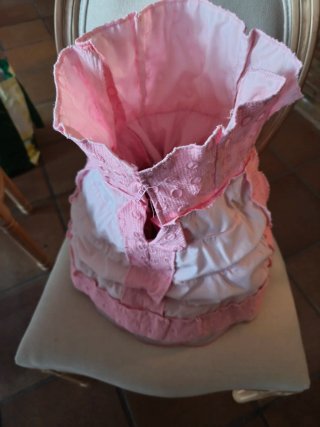 Traje de gitana rosa y beige hecho a medida